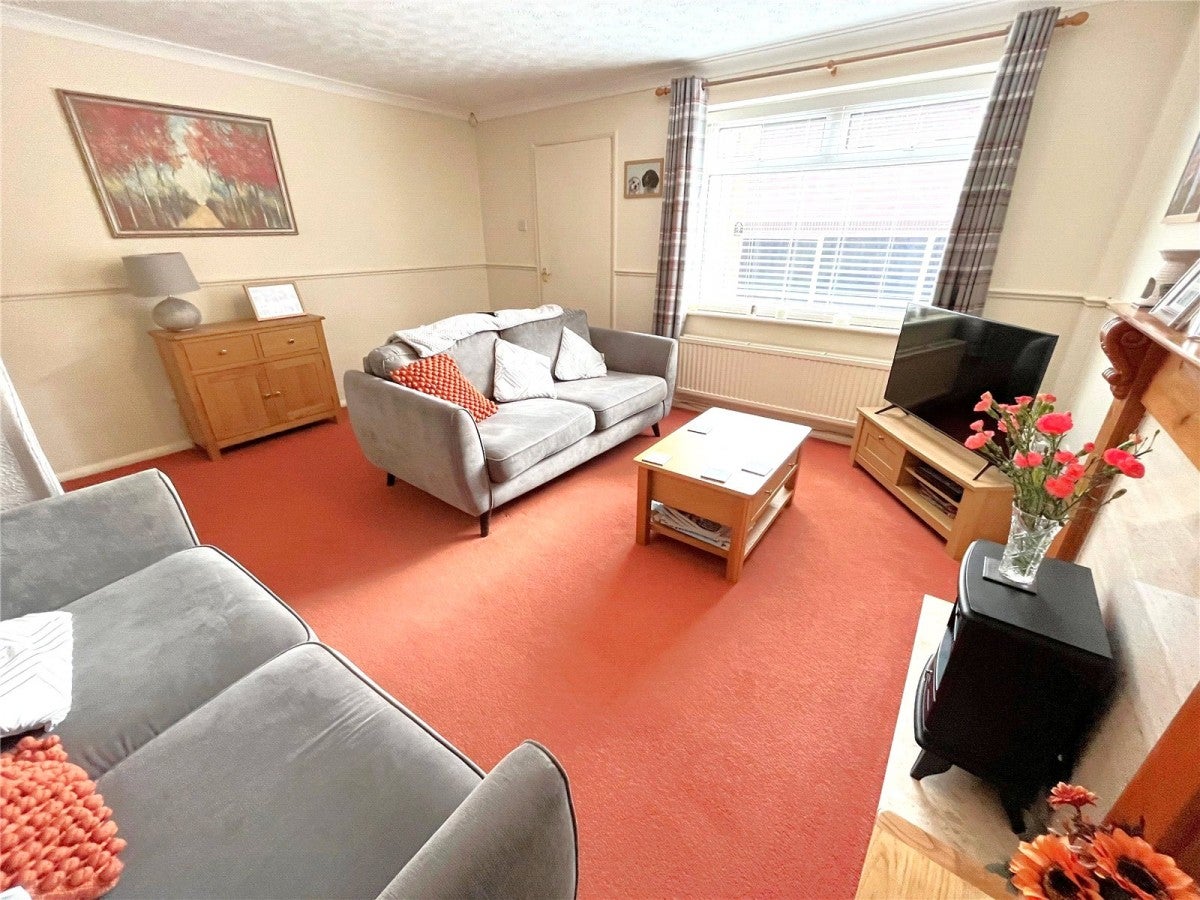 House Marlow Crescent in Erewash