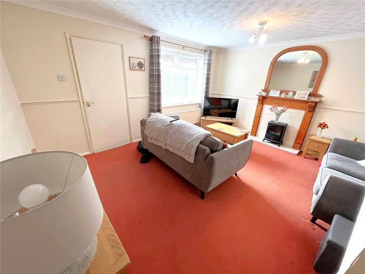 House Marlow Crescent in Erewash