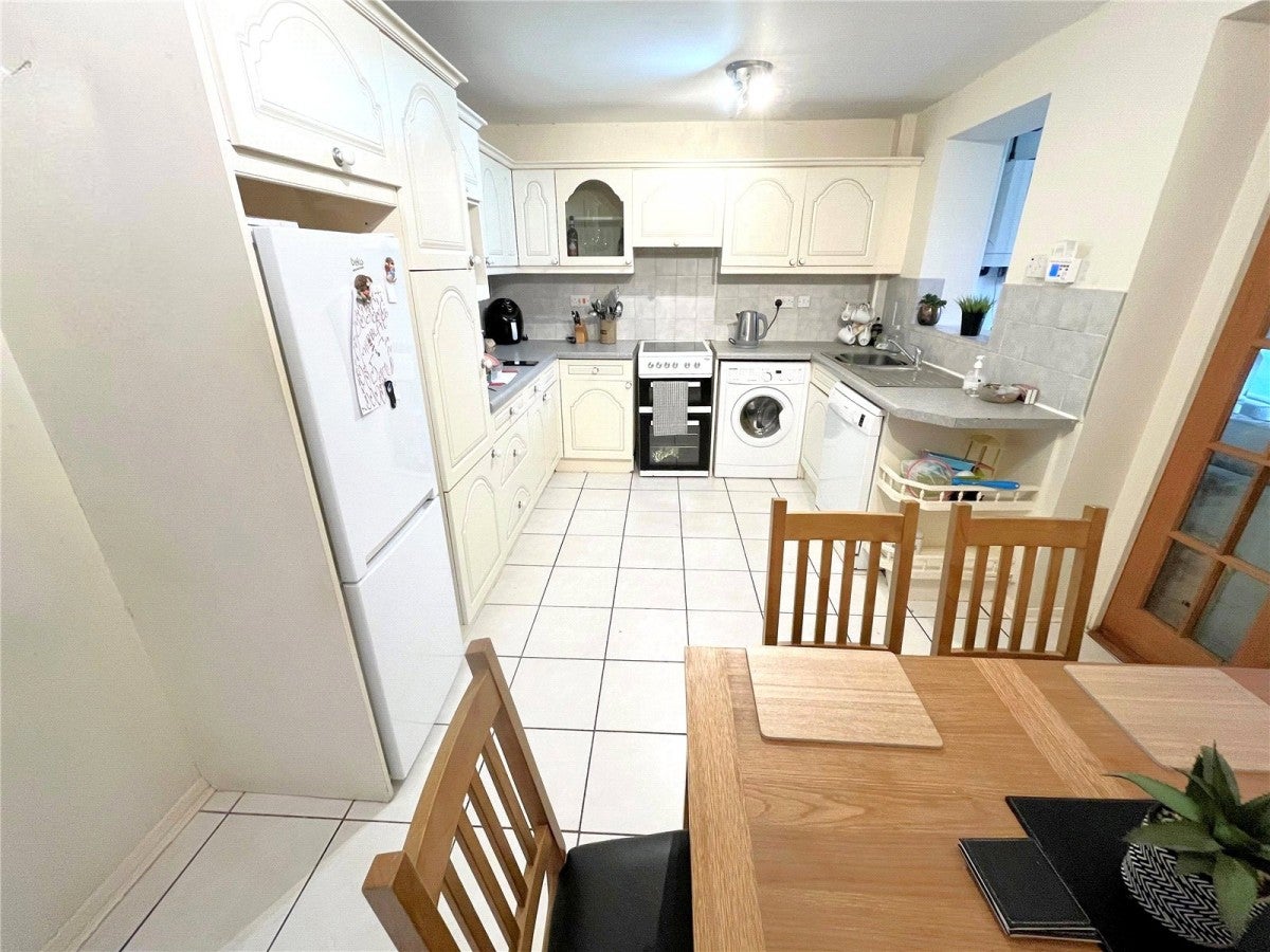House Marlow Crescent in Erewash