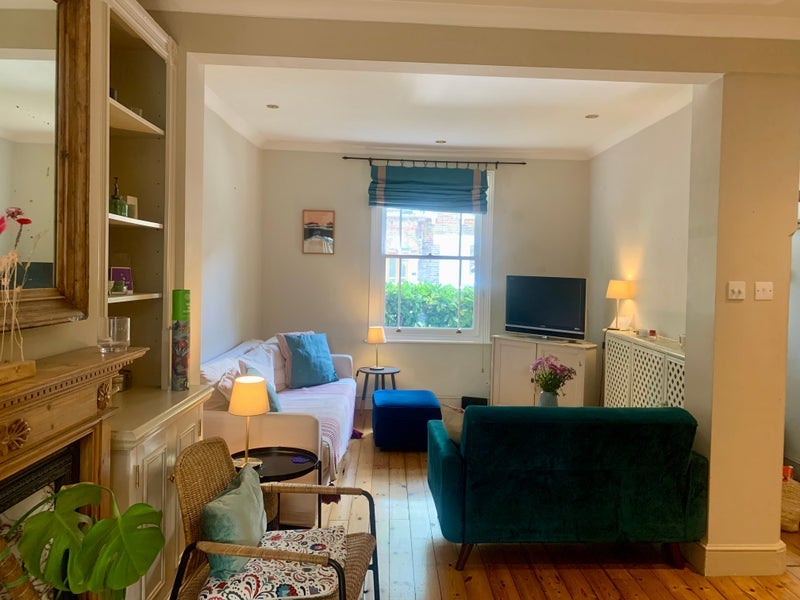 Room Eversleigh Road in Greater London