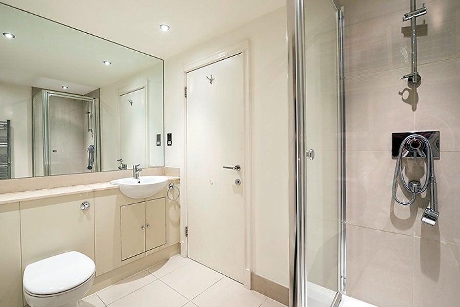Flat Fulham Road in Greater London