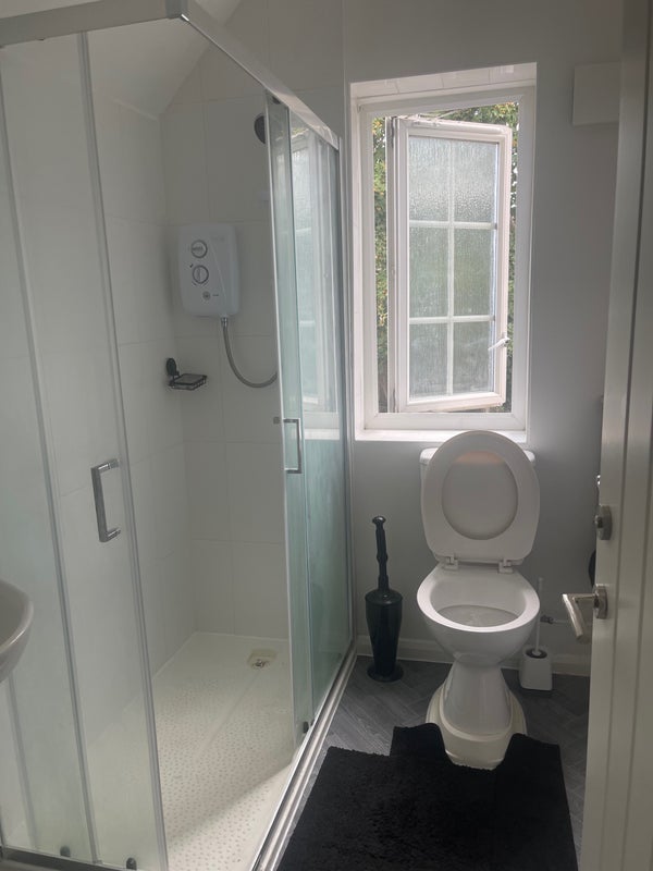 Room Old Bromley Road in Greater London