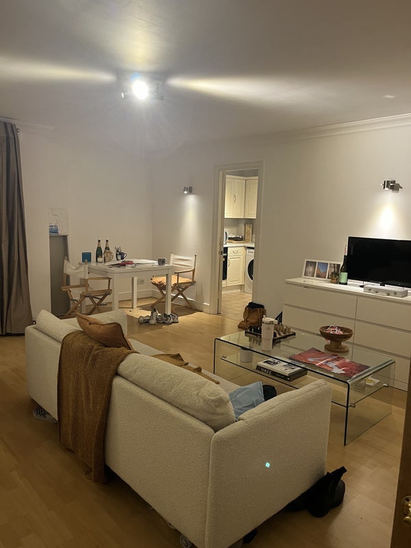 Room Shad Thames in Greater London