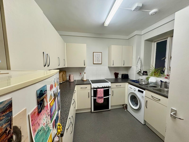 Room Essex Road in Greater London