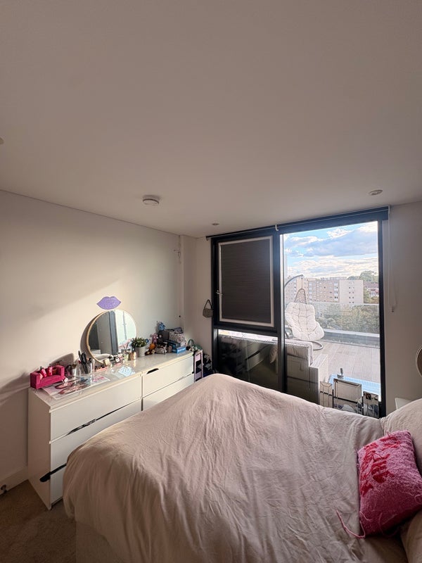 Room Mortgramit Square in Greater London