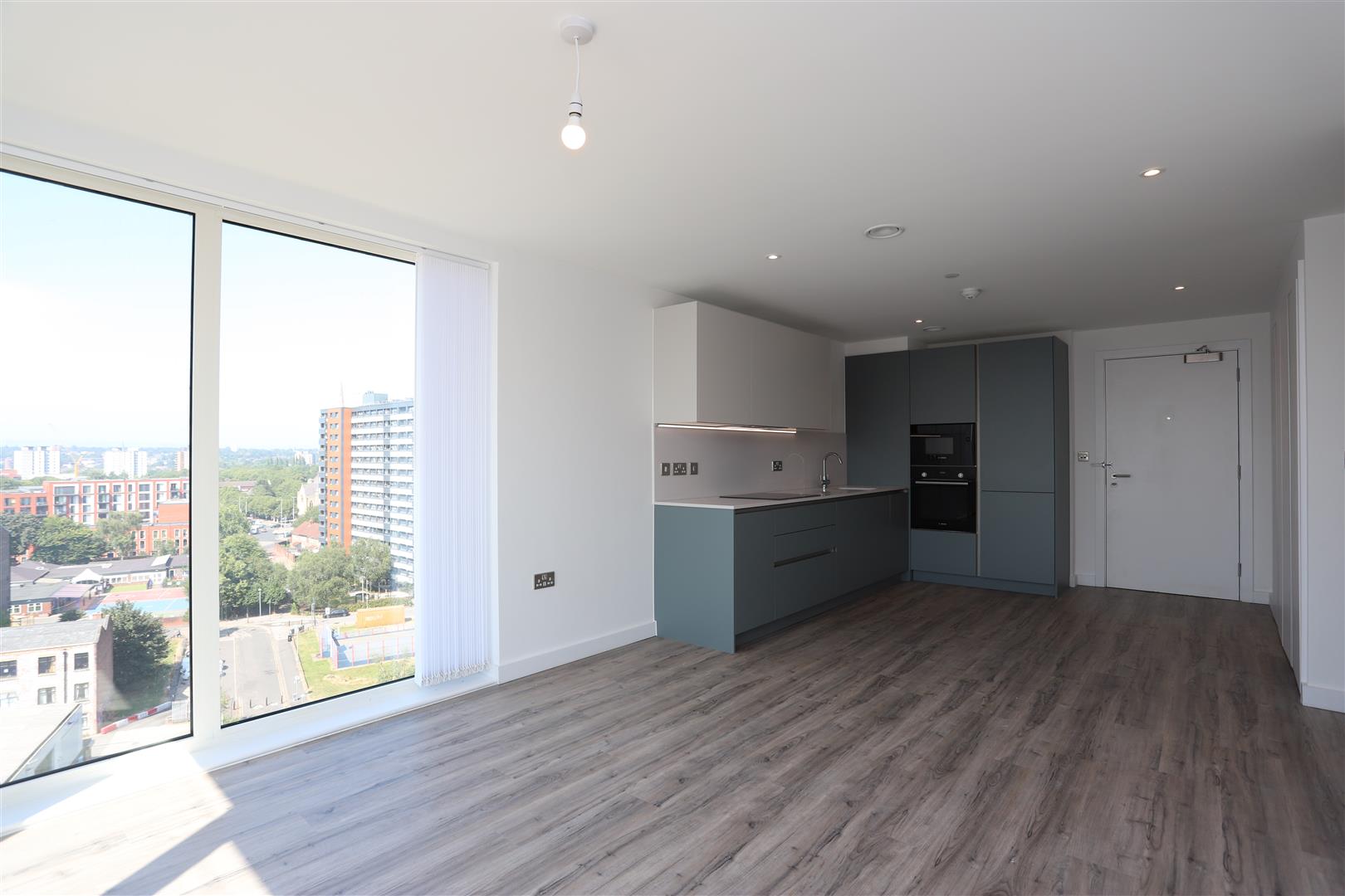 Flat Middlewood in Brandon and Byshottles