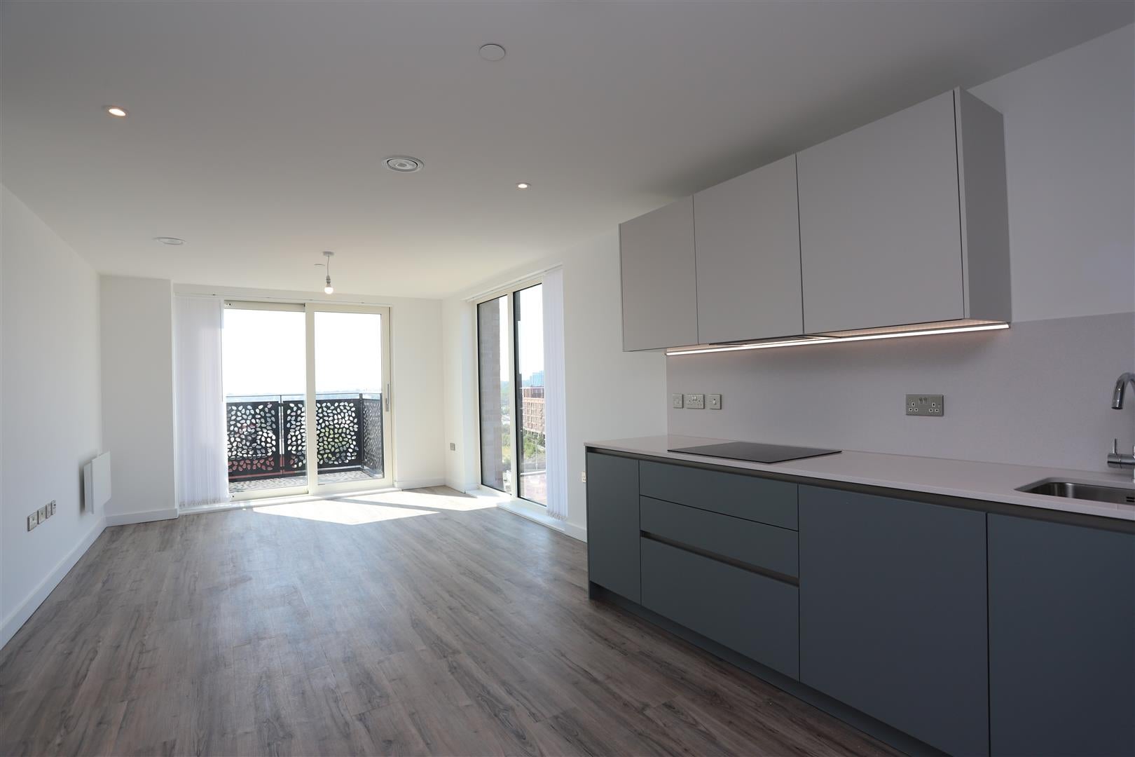 Flat Middlewood in Brandon and Byshottles