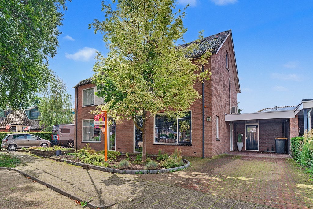 Huis Roetershof 16 in Enter