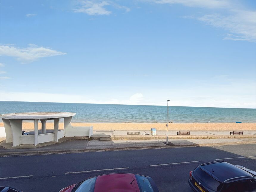 Flat Princes Road in Borough of Spelthorne
