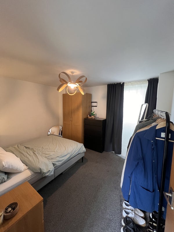 Room Wrights Road in Greater London
