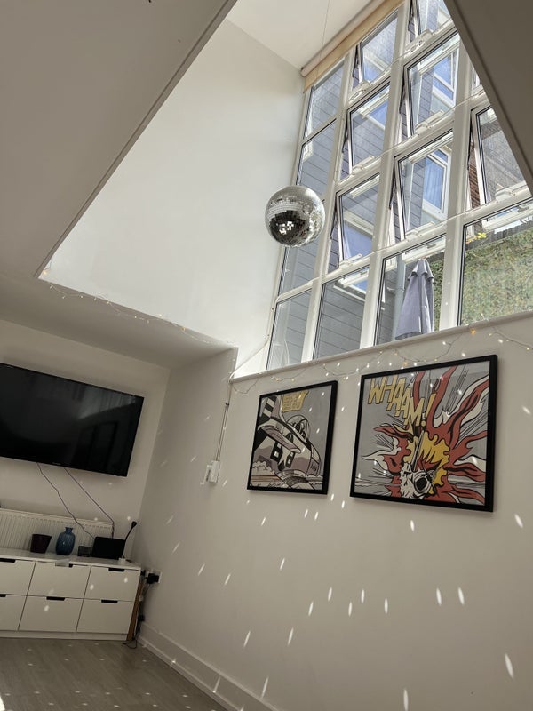 Room Wrights Road in Greater London