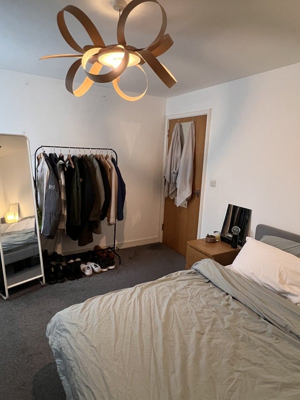 Room Wrights Road in Greater London