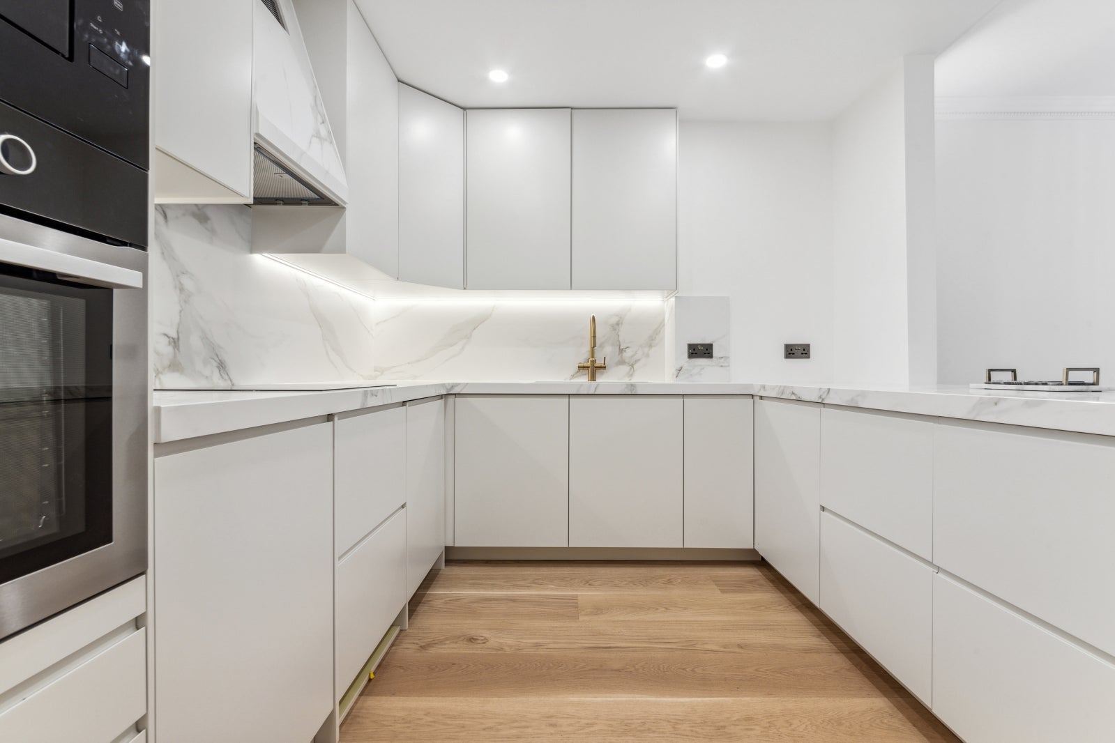 Flat Kensington Gore in City of Westminster