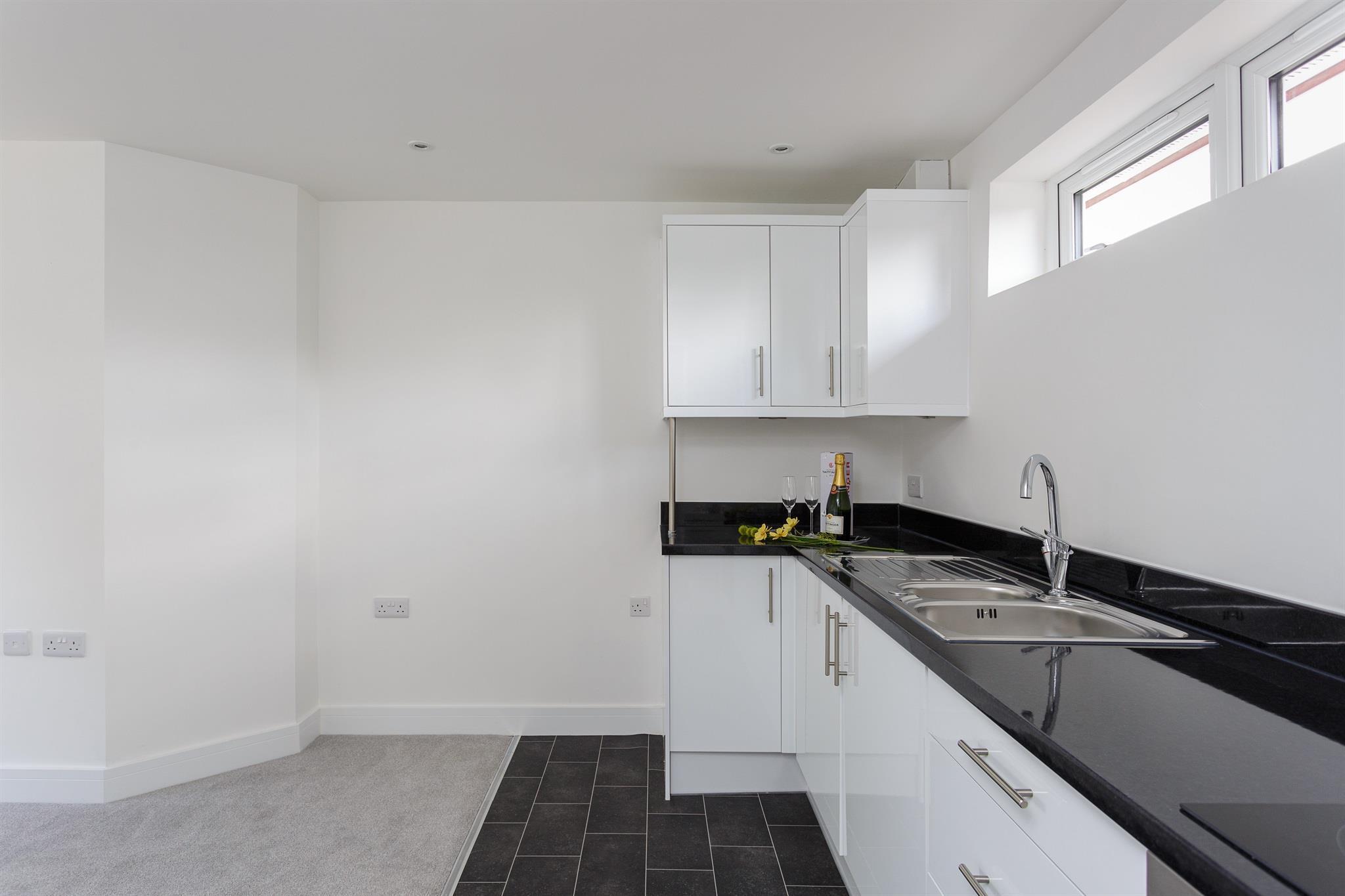 Flat Salisbury Road in Amesbury