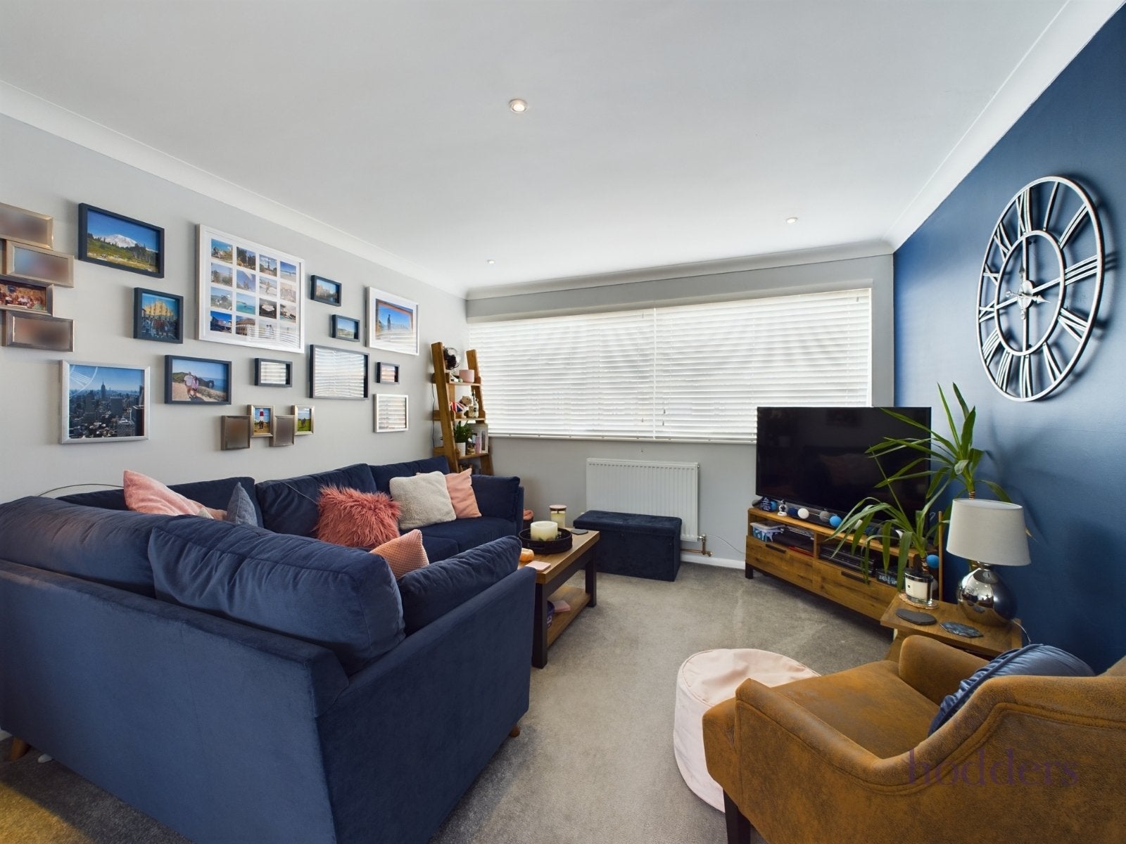 Flat Hazelbank Court in Borough of Runnymede