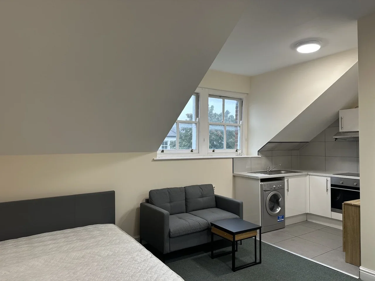 Flat Gloucester Drive in Greater London