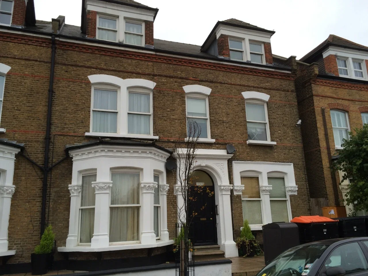 Flat Gloucester Drive in Greater London