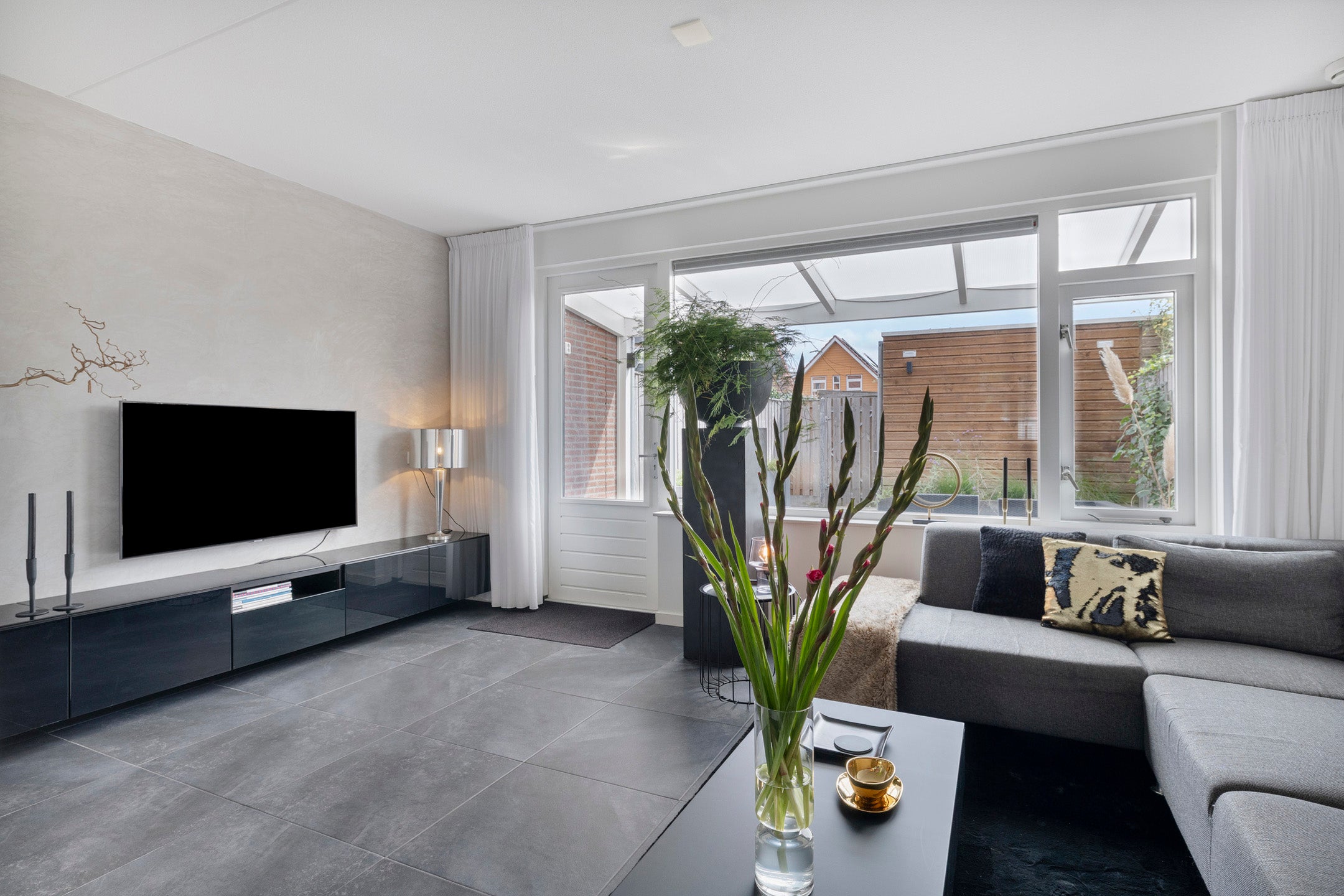Tussenwoning te koop: Hubertuslaan 30, Etten-Leur