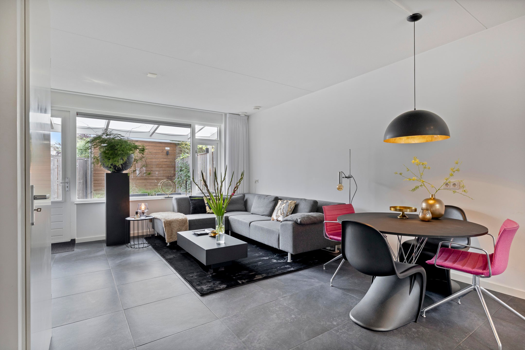 Tussenwoning te koop: Hubertuslaan 30, Etten-Leur