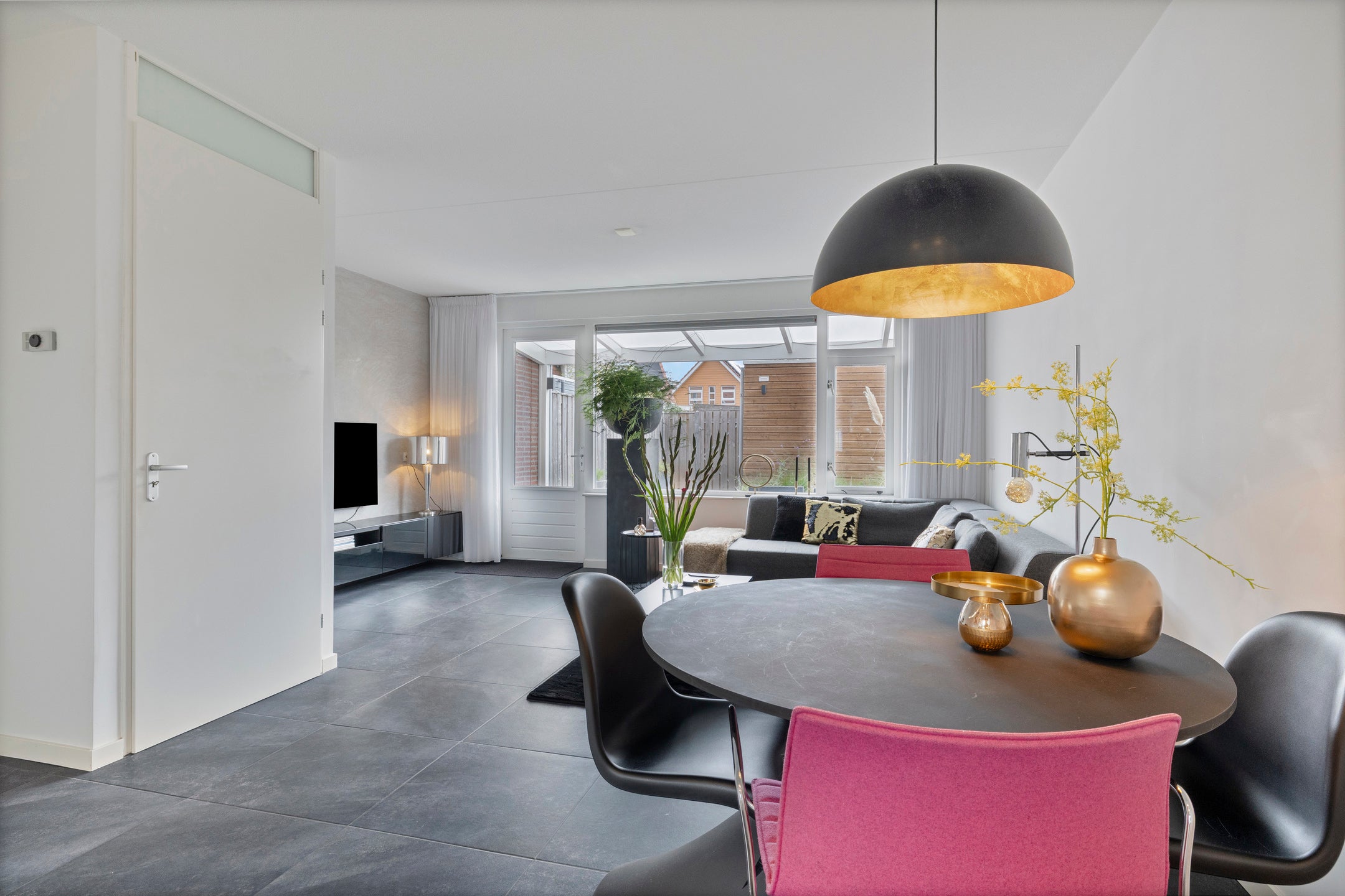 Tussenwoning te koop: Hubertuslaan 30, Etten-Leur