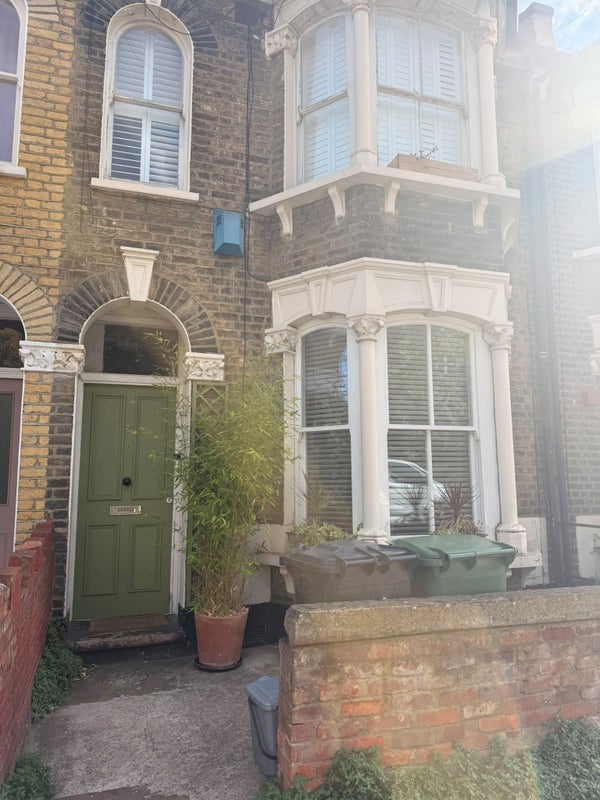 Flat Avonley Road in Greater London