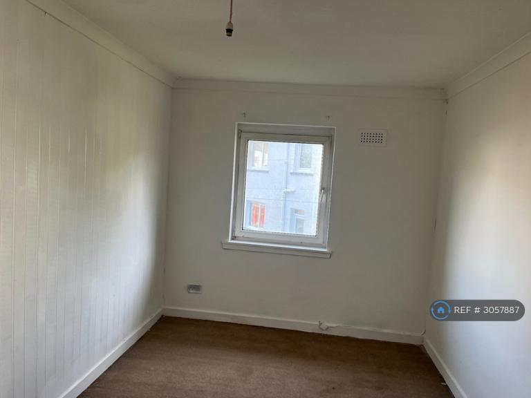 Flat Cumberland Road in Gourock
