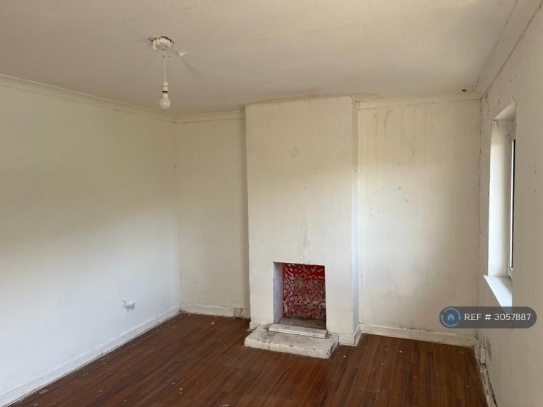 Flat Cumberland Road in Gourock