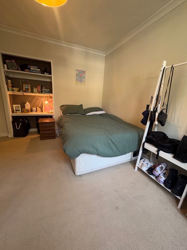 Flat Thurleigh Court in Greater London