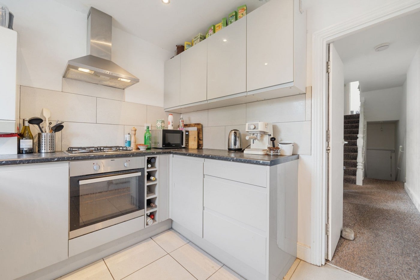 Flat Duckett Road in Greater London