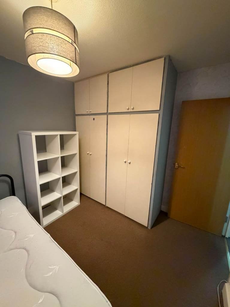 Room Eccles New Road in Salford