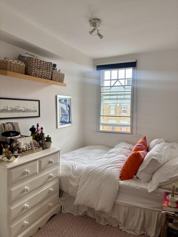 Room Gondar Gardens in Greater London