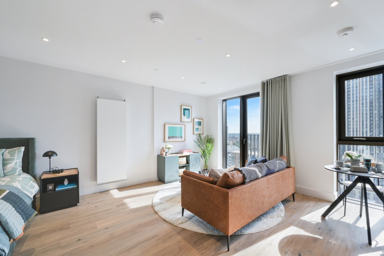 Flat Charter Street in Greater London