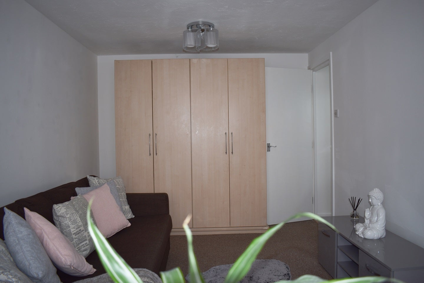Flat Knowles Close in Greater London