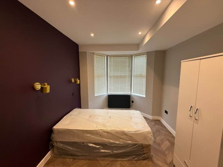 Flat Belgrave Avenue in Watford