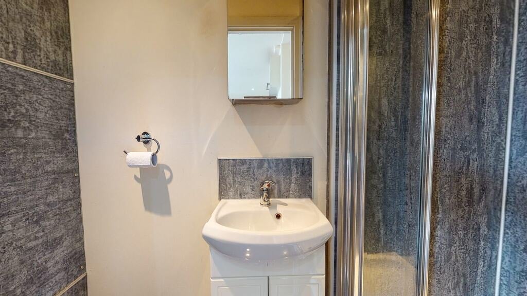Flat Ashmore Road in City of Westminster