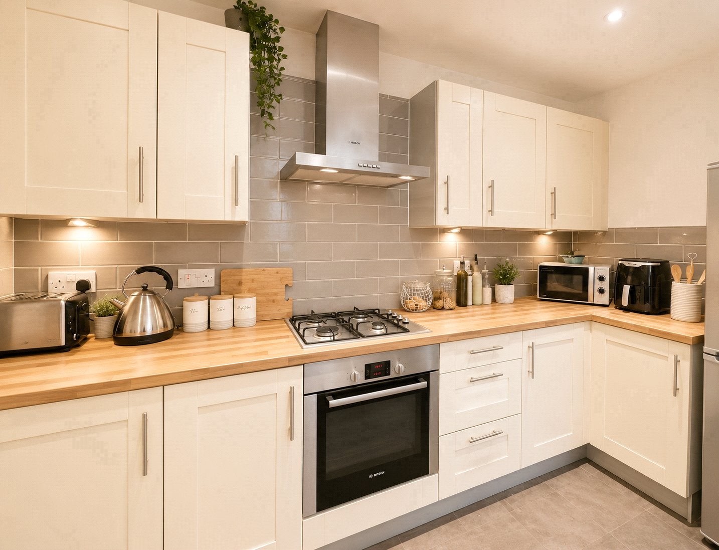 Flat Allington Close in Waverley