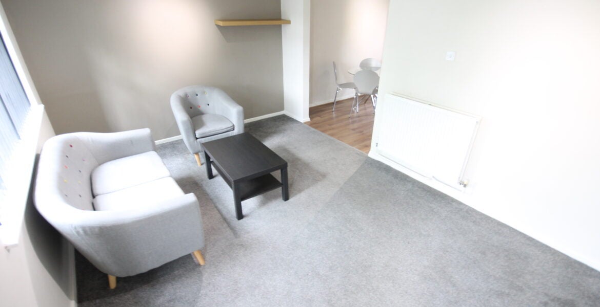 Flat Woodsley Green in Leeds