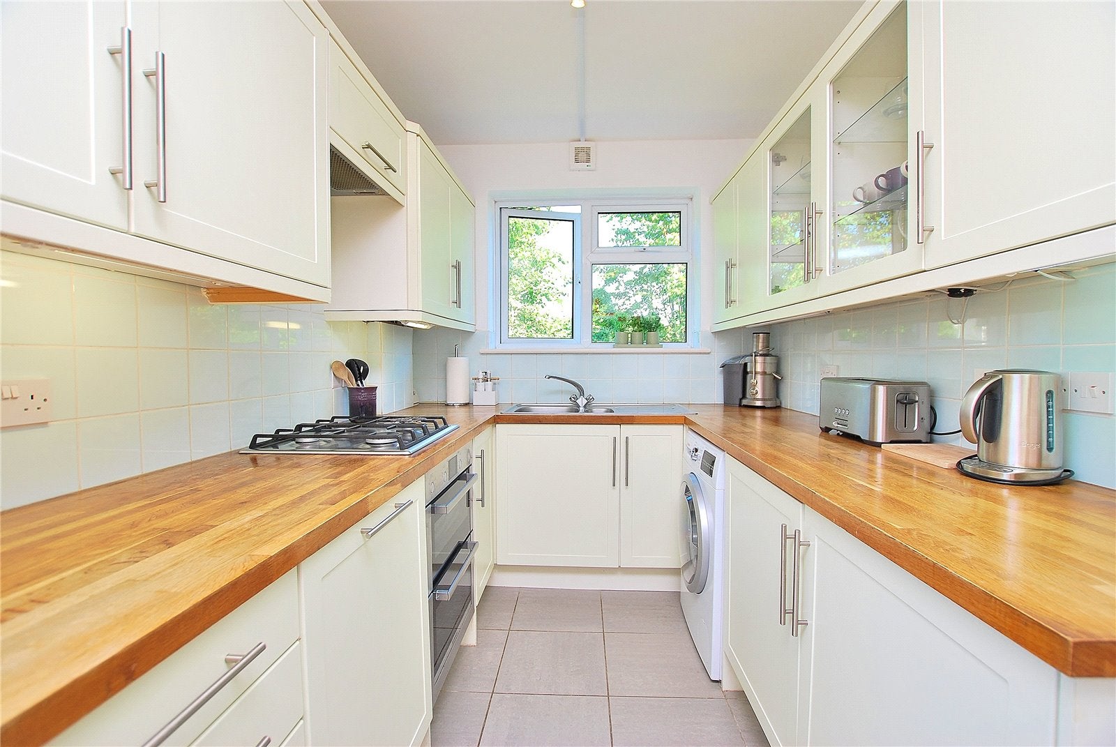 Flat Lower Edgeborough Road in Guildford