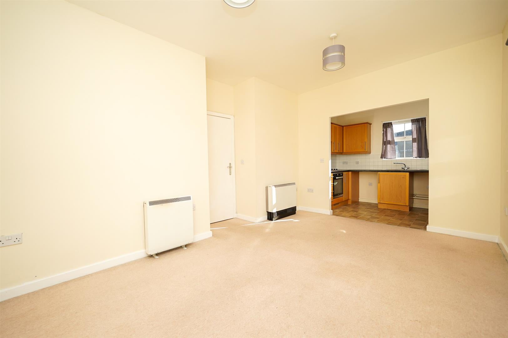 Flat Stanbridge Road in Leighton Buzzard