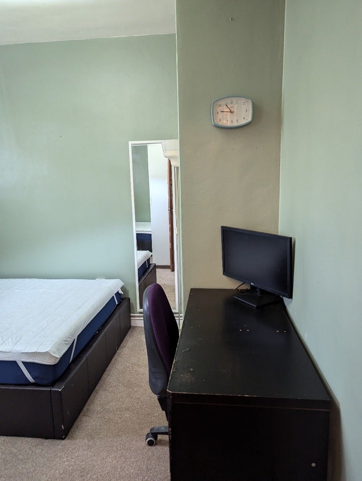 Room Mornington Avenue in Greater London
