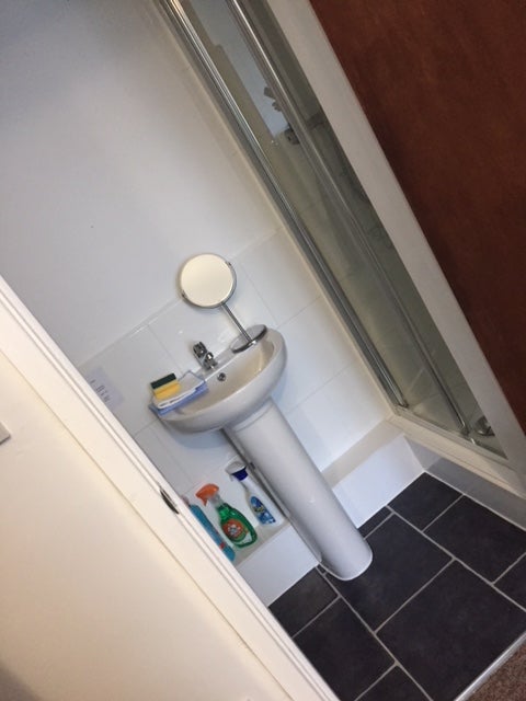 Room Charter Avenue in Coventry