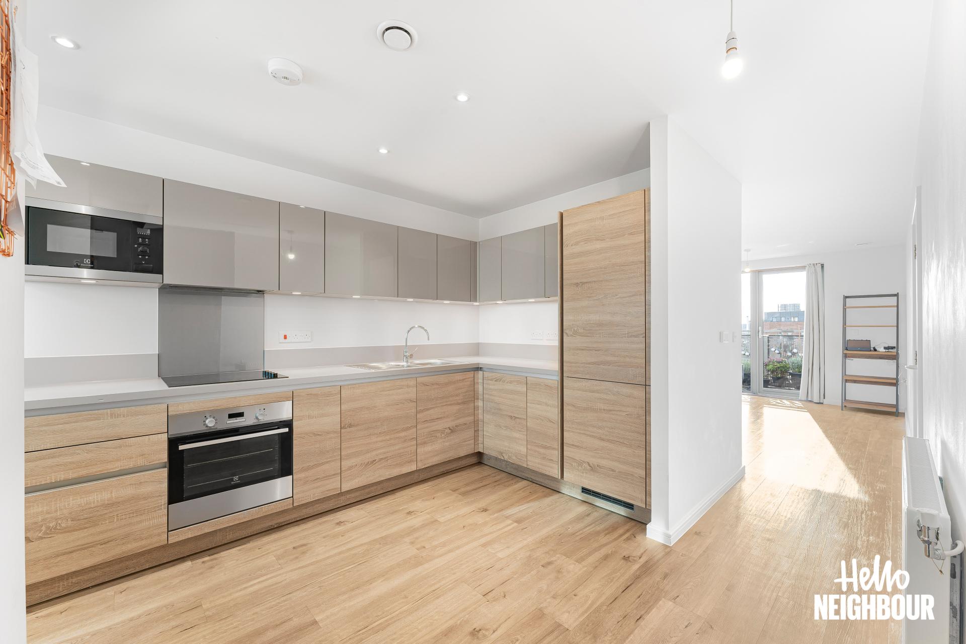 Flat Newham Way in Greater London