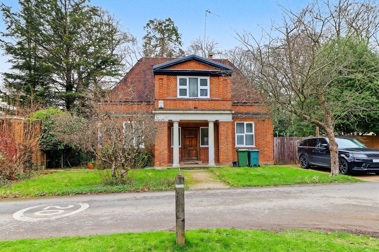 House West Avenue in Elmbridge