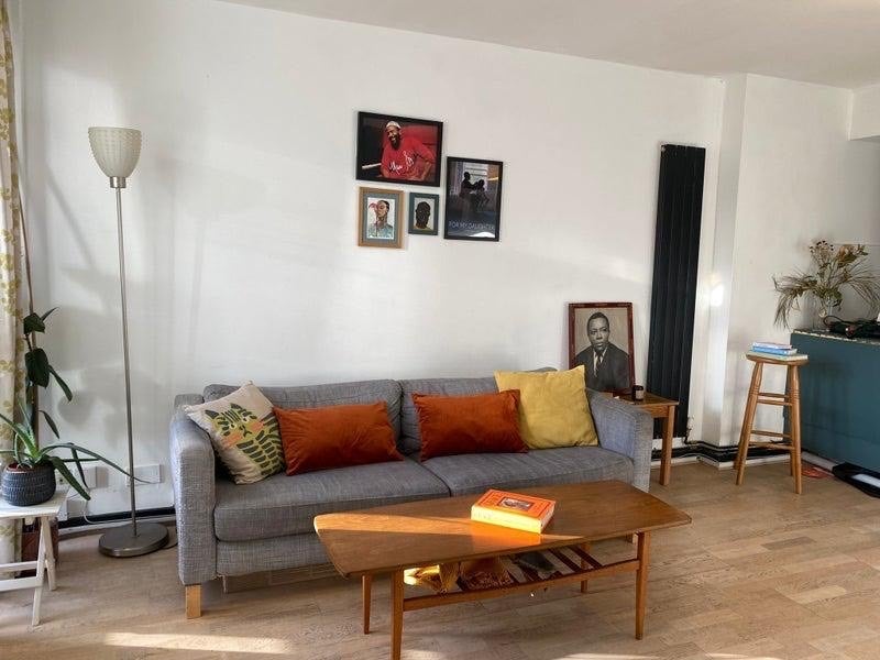 Room Sanctuary Street in Greater London