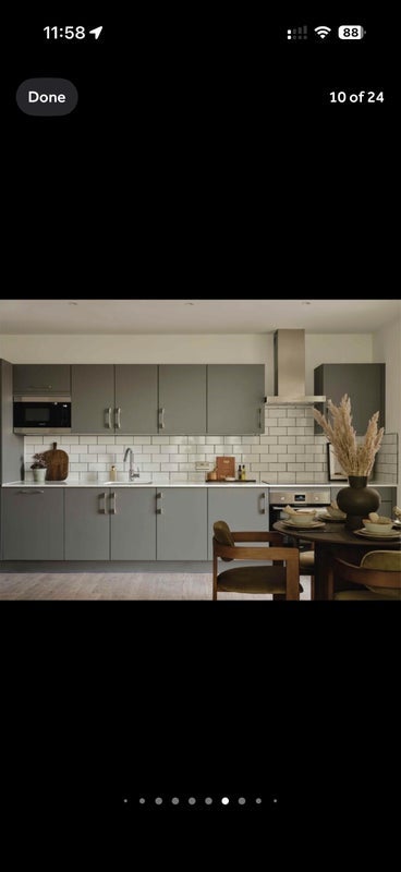 Flat Weaver Walk in Greater London