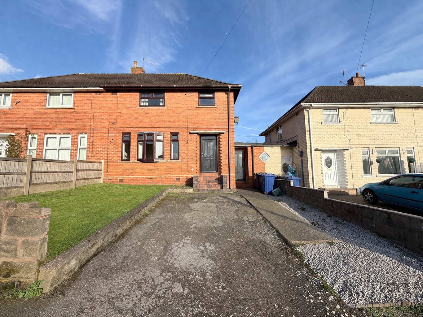 House Crown Bank Crescent in Kidsgrove