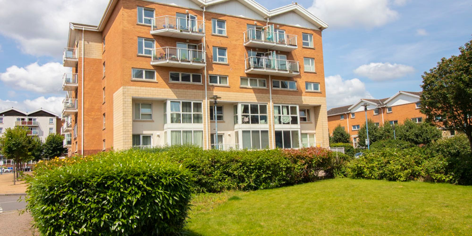 Flat Chandlery Way in Cardiff