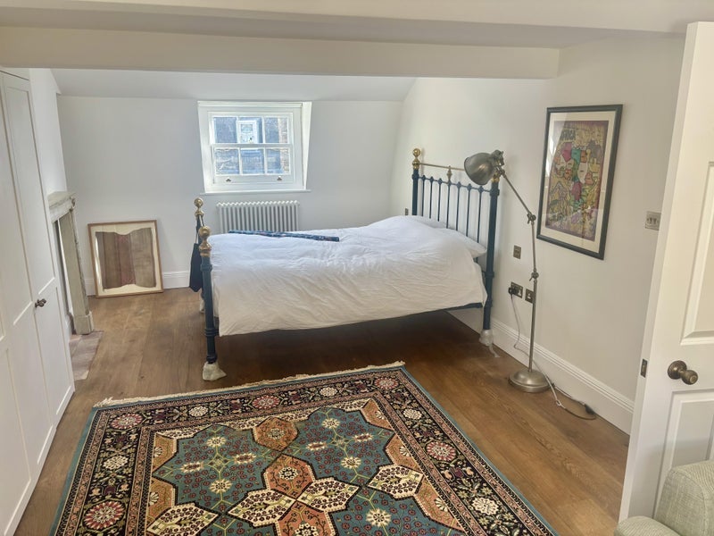 Room Burlington Road in Greater London