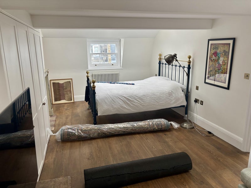 Room Burlington Road in Greater London