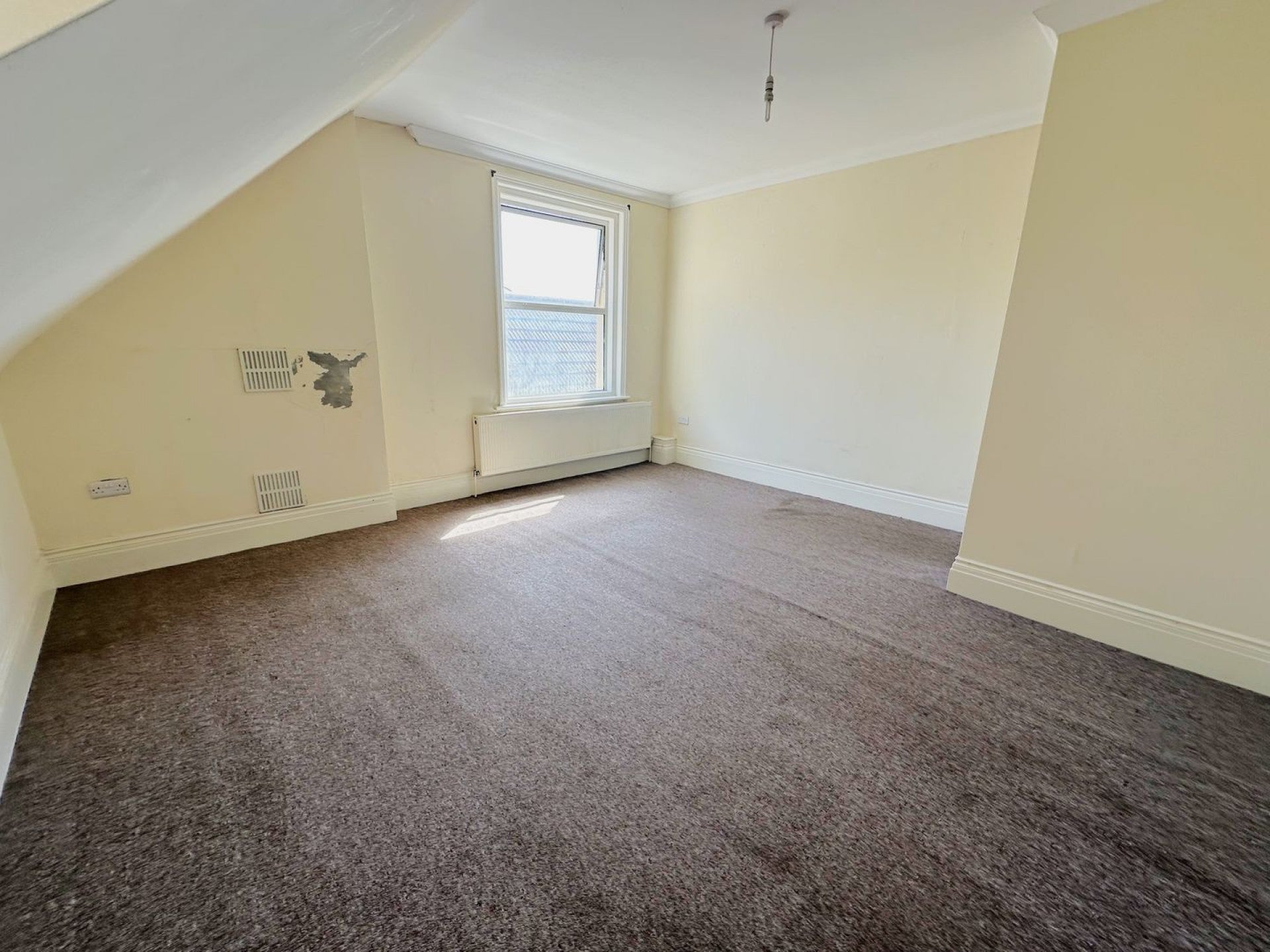 Flat Grosvenor Crescent in St Leonards